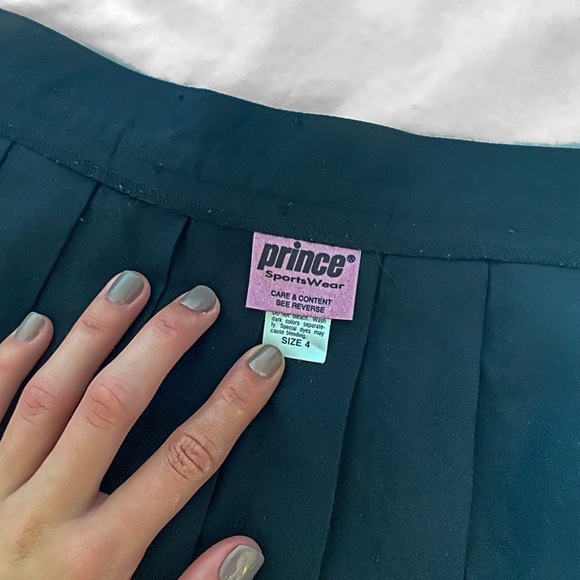 Prince pleated skirt!! - Picture 4 of 5